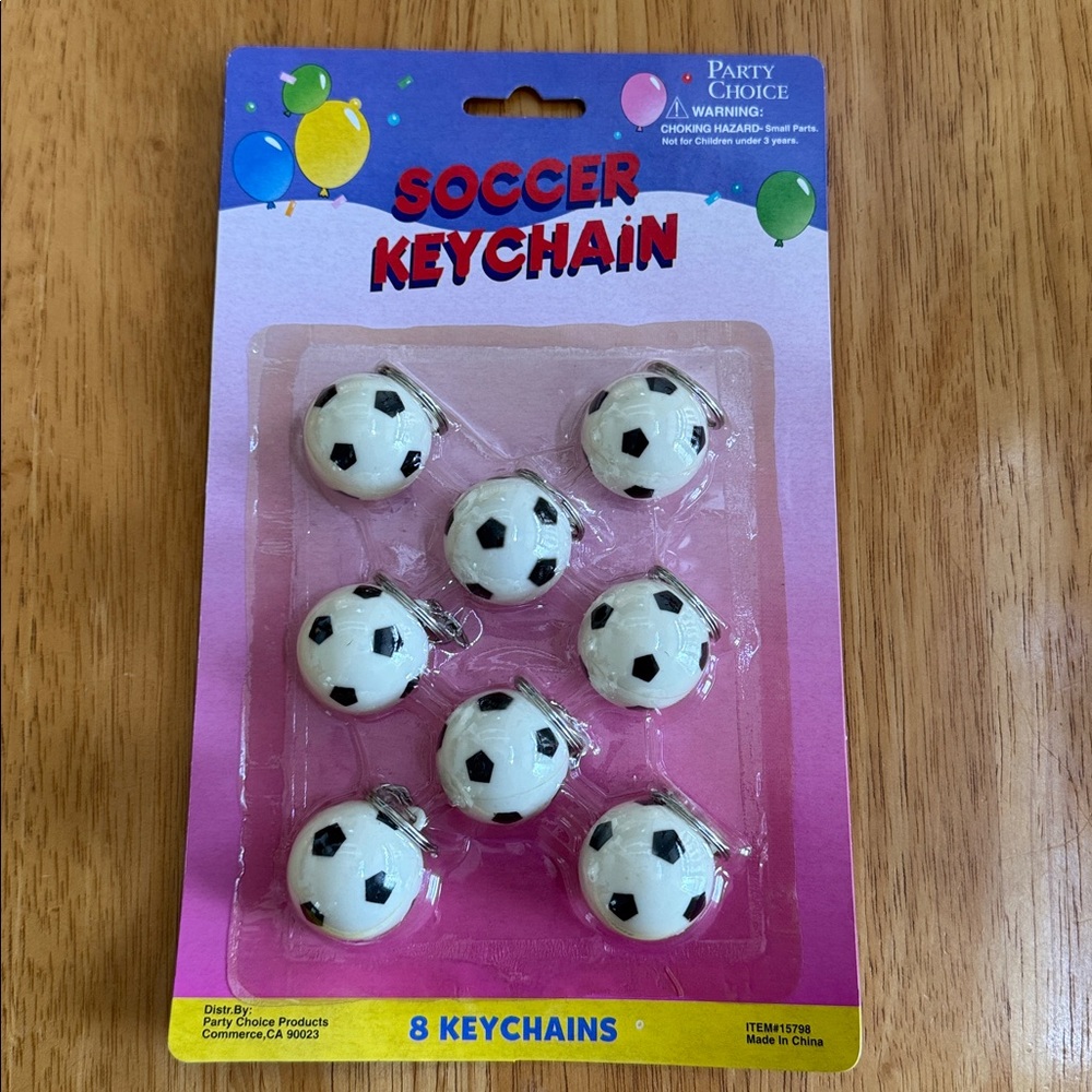🛑 Soccer Ball Black White Keychains Party Favors Treasure Box Coach